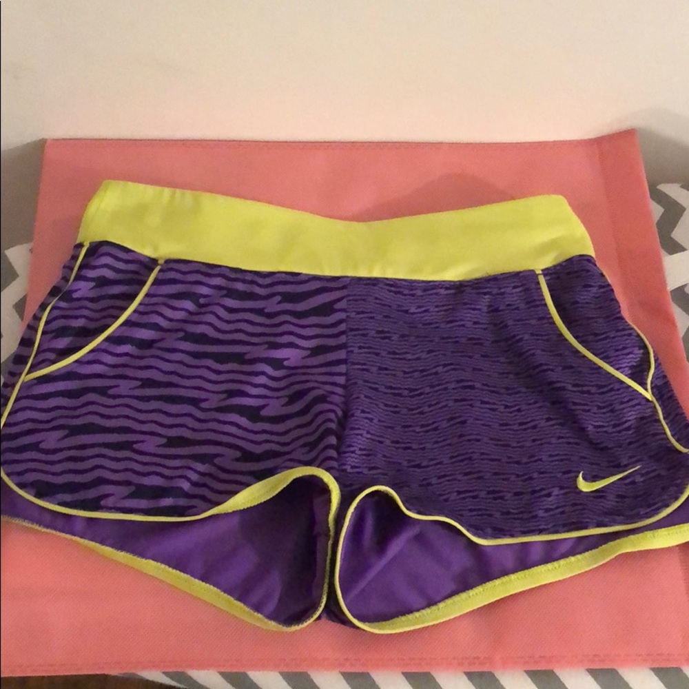 Nike shirt size small